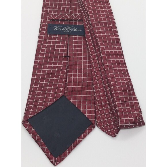 Brooks Brothers Silk Makers Necktie. Red & White Squares Men's Tie 58" x 3.75" - Picture 5 of 6